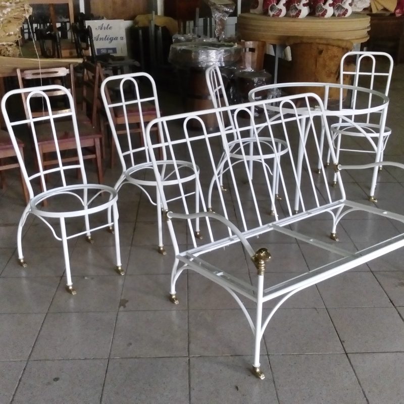 Pintura de Mobiliário de Jardim