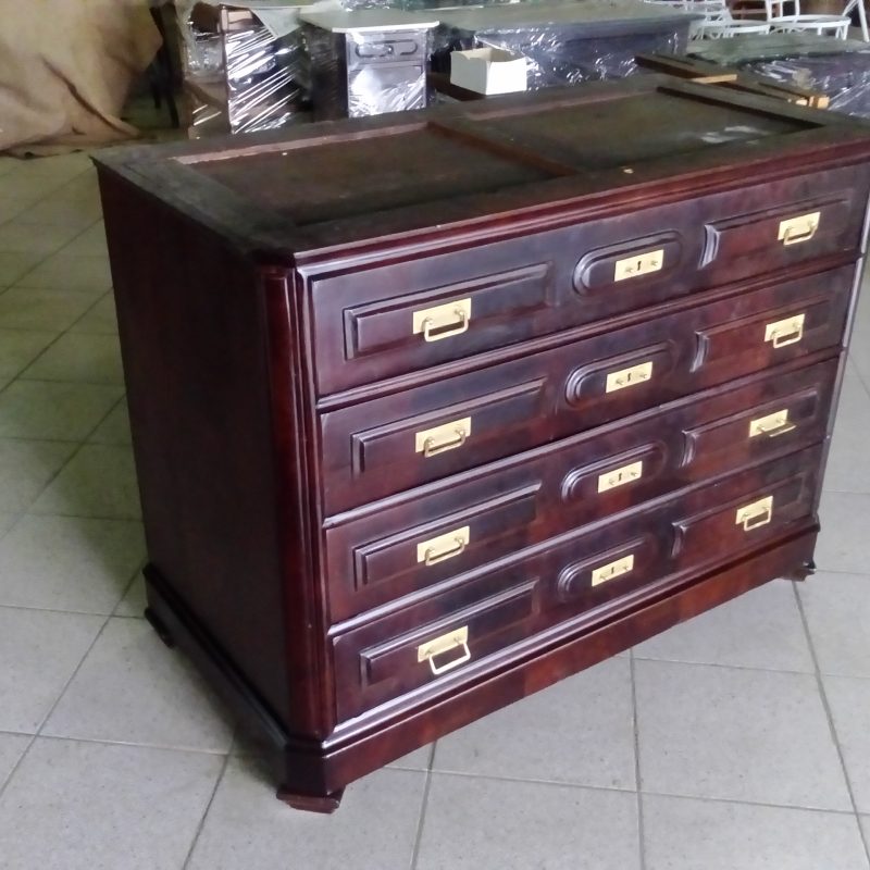 Restauro de Cómoda Antiga